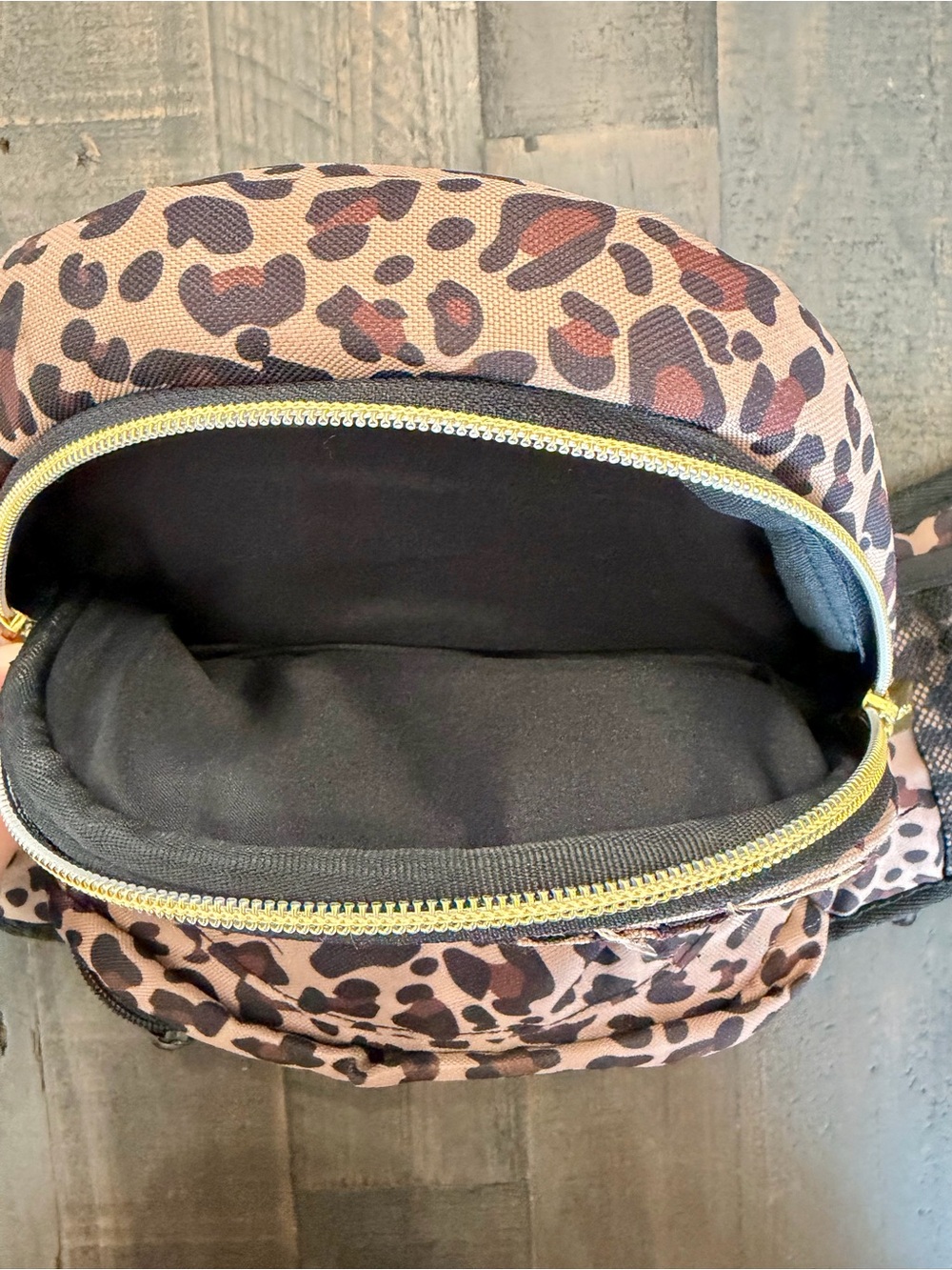 TushBaby OS Baby Hip Seat Carrier Ergonomic Storage Leopard - Picture 8 of 9